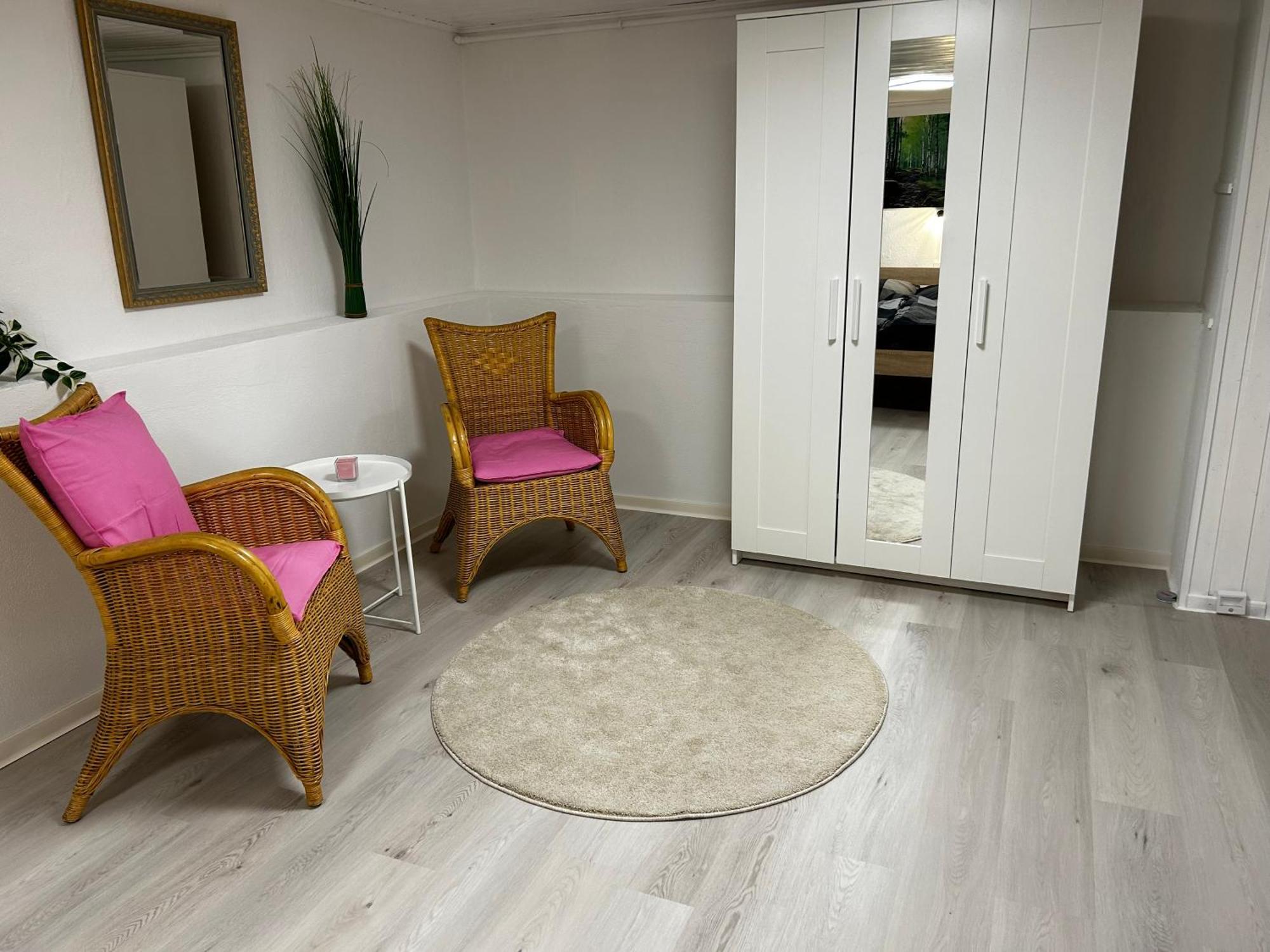 Guidos Place Souterrain Apartment Weissenthurm Ngoại thất bức ảnh